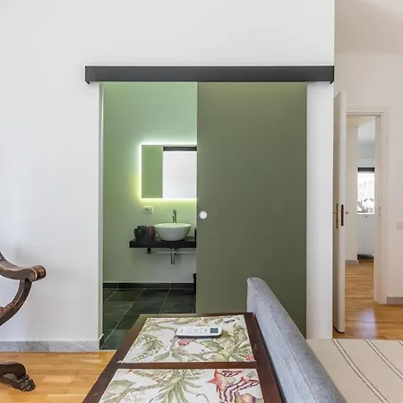 Arenella Elegant With Private Parking Apartment