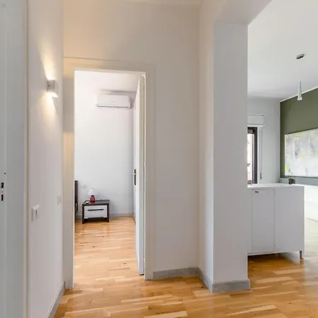 Apartment Arenella Elegant With Private Parking Palermo