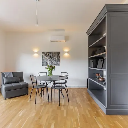 Arenella Elegant With Private Parking Apartment *